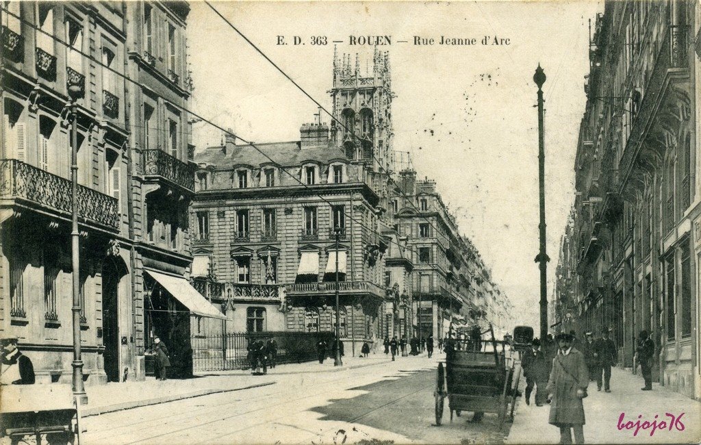 76-Rouen-Rue Jeanne d'Arc charette.jpg