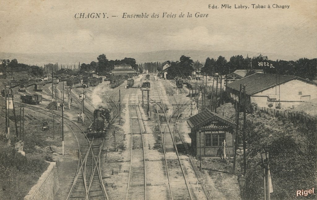 71-Chagny - Ensemble des Voies de la Gare - Edit Mlle Labry Tabac à Chagny.jpg