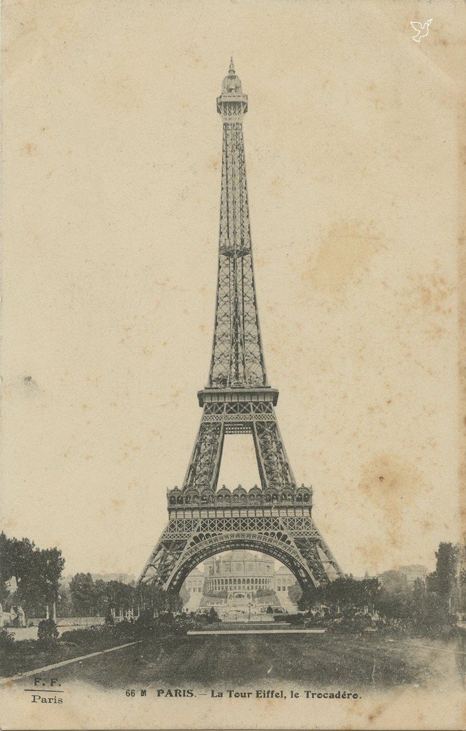 Z - 66 M - Tour Eiffel, le Trocadéro.jpg