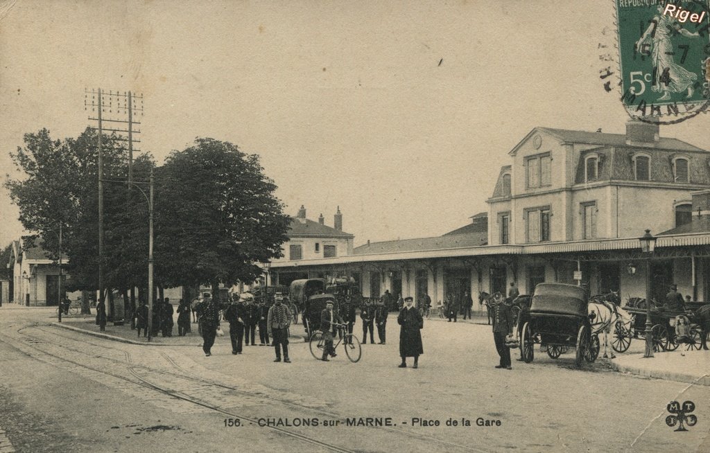 51-Chalons-sur-Marne - Place de la gare - 156 MTIL.jpg