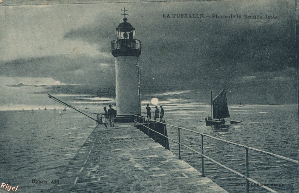 44-La Turballe - Phare - Houeix Edit - Phot Combier Macon.jpg