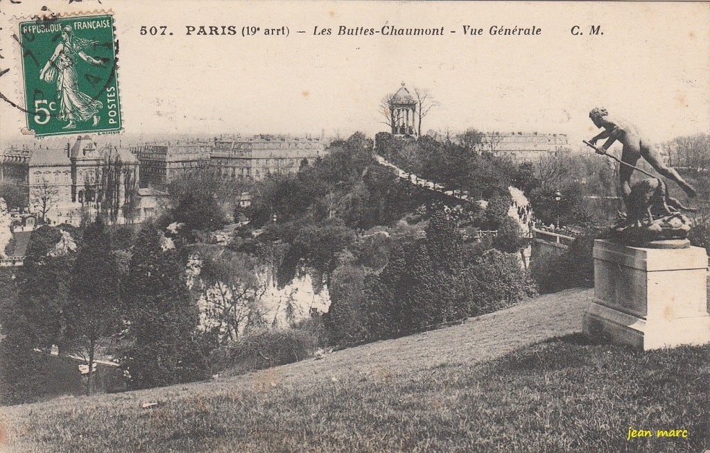 00 Buttes Chaumont - Vue Générale (1915).jpg