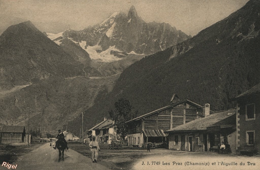 74-Chamonix - Les Praz et l'Aiguille du Dru - 7749 JJ Jullien frères Phot Editeurs Genève.jpg