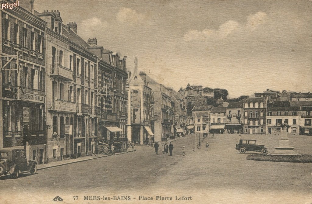 80-Mers-les-Bains - Place Pierre Lefort - 77 CAP.jpg