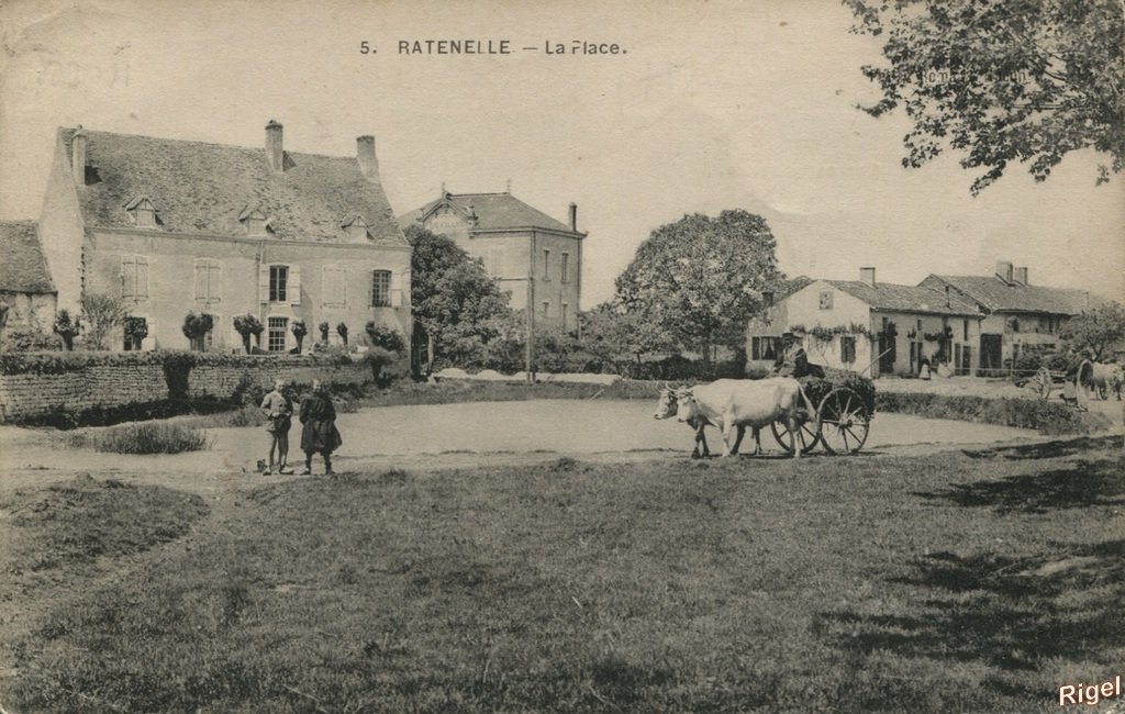 71-Ratenelle - La Place - 5.jpg