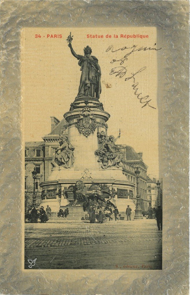 S - 34 - Statue de la République.jpg