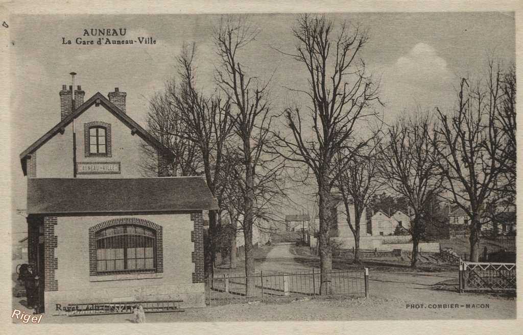 28-Auneau - La Gare.jpg