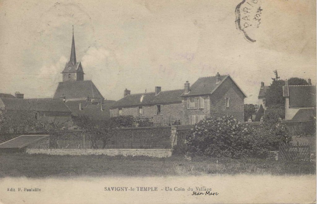 Savigny le Temple - Un coin du village.jpg