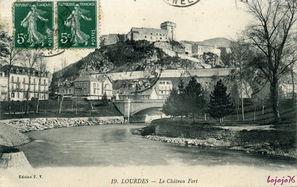 65-Lourdes-Chateau Fort.jpg