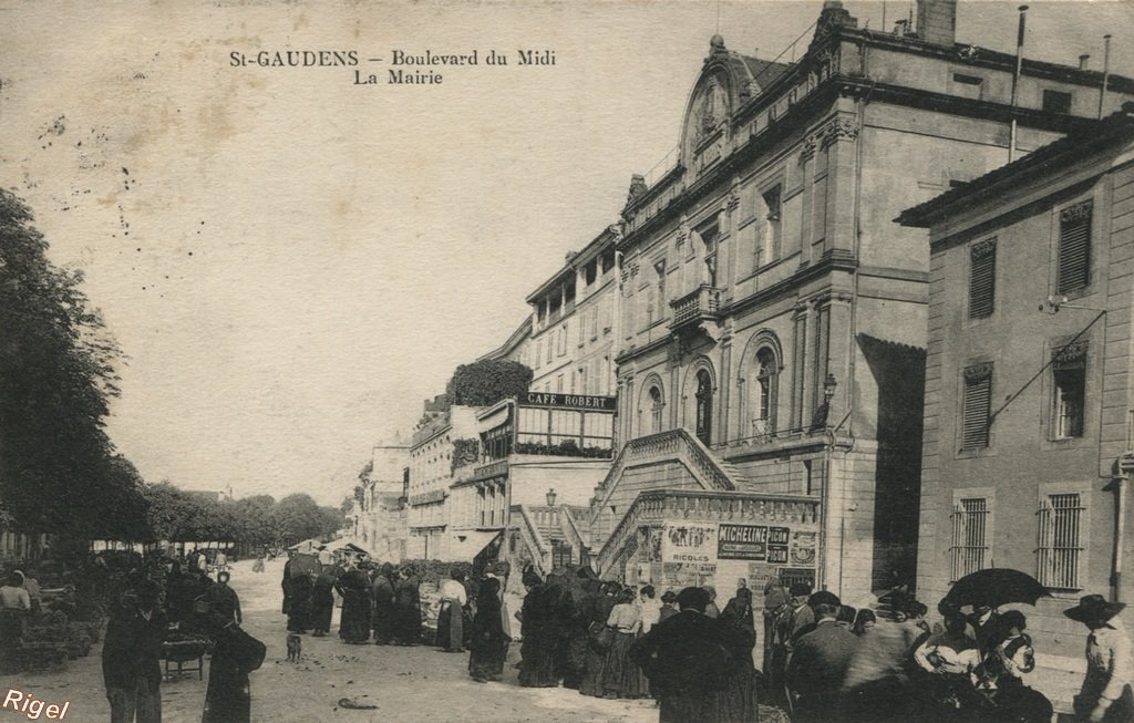 31-St-Gaudens - Boulevard du Midi - La Mairie.jpg