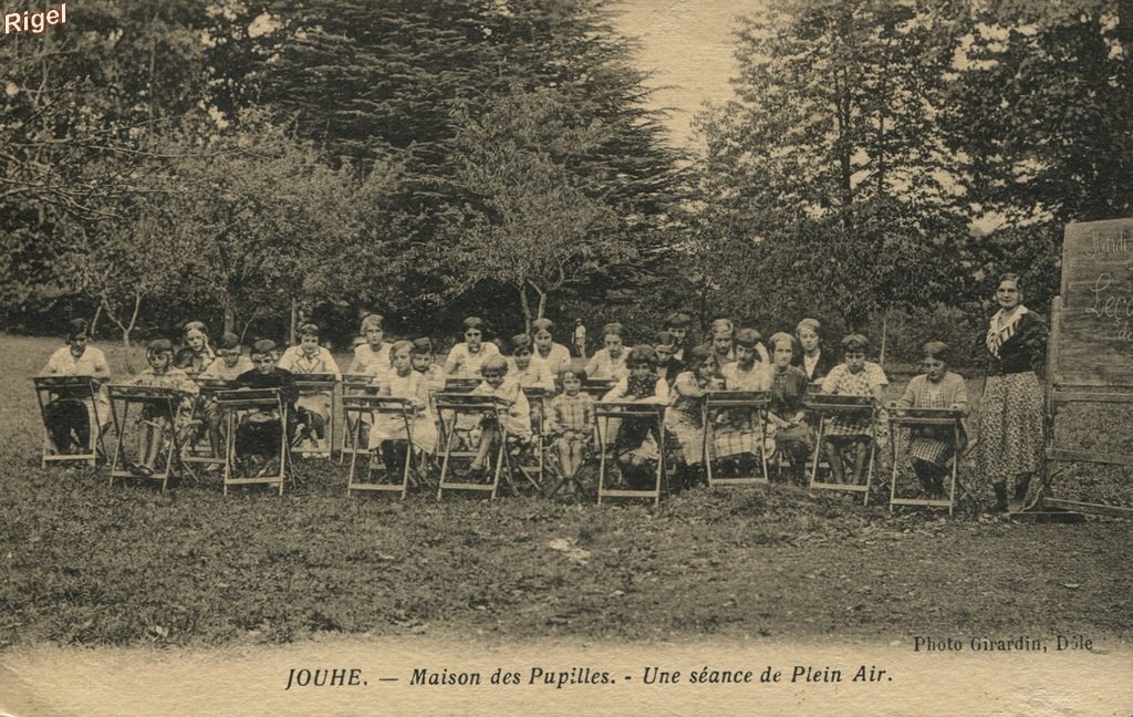 39-Jouhe - Maison des Pupilles - Séance de Plein Air - Photo Girardin Dôle - Phototype daniel Delboy Mirecourt.jpg