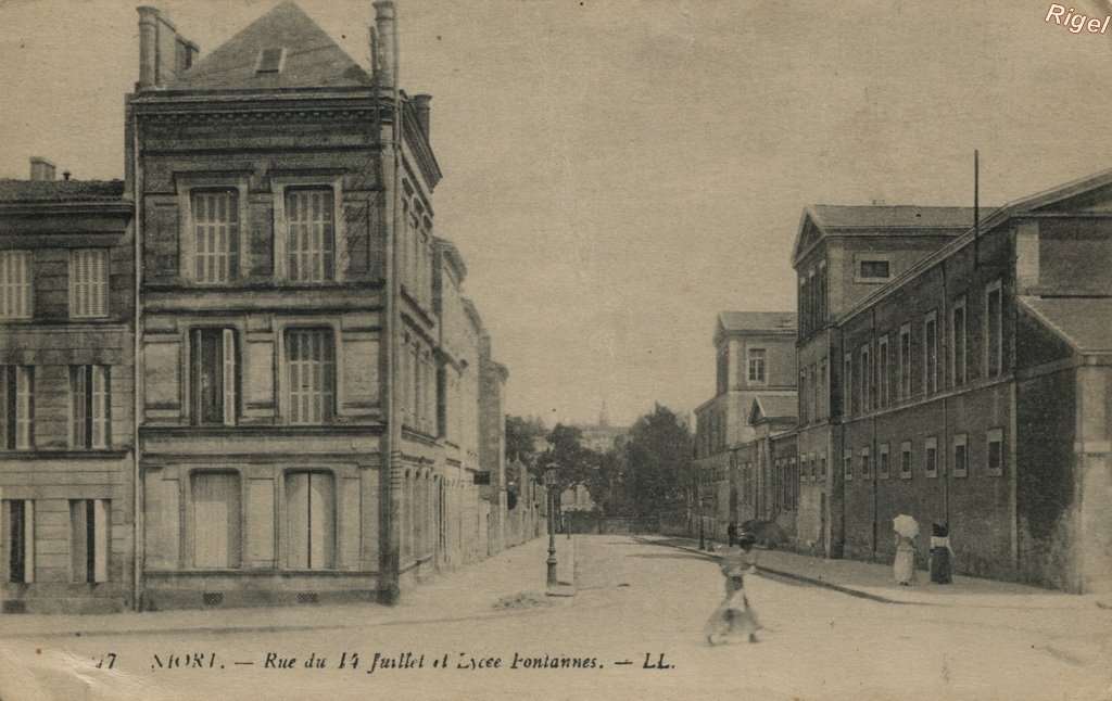 79-Niort - Rue du 14 Juillet et Lycée Fontannes - 77 LL.jpg