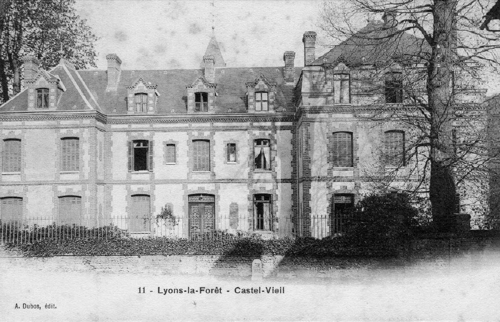 castel viel autre façade.jpg