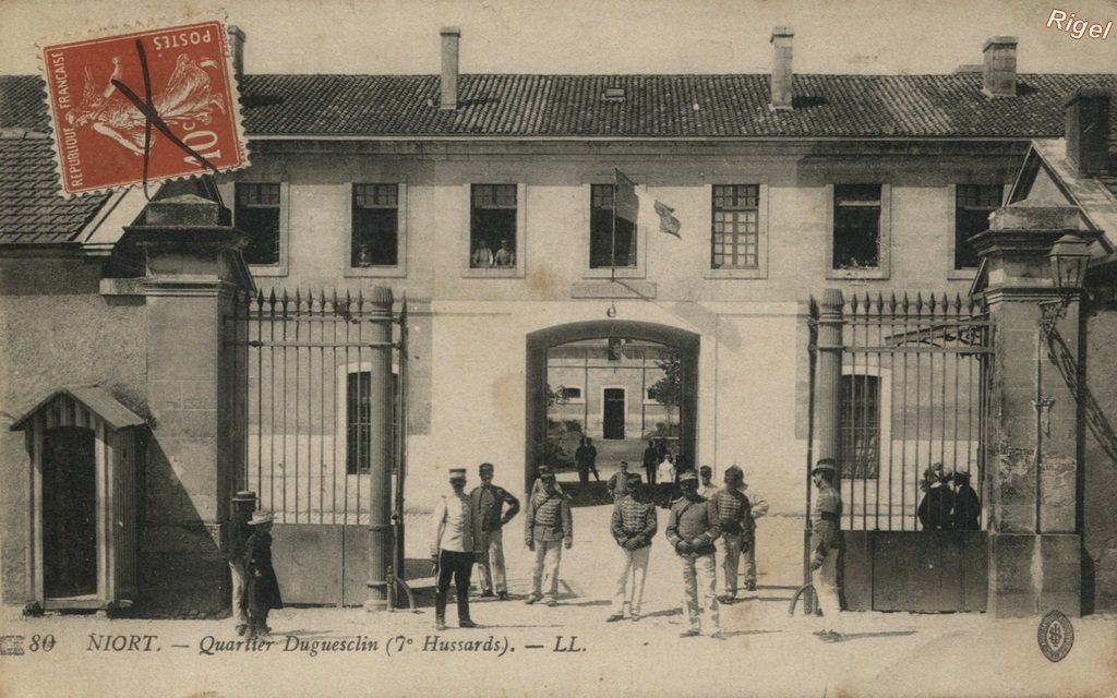 79-Niort - Quartier Duguesclin - 7e Hussards - 80 LL.jpg