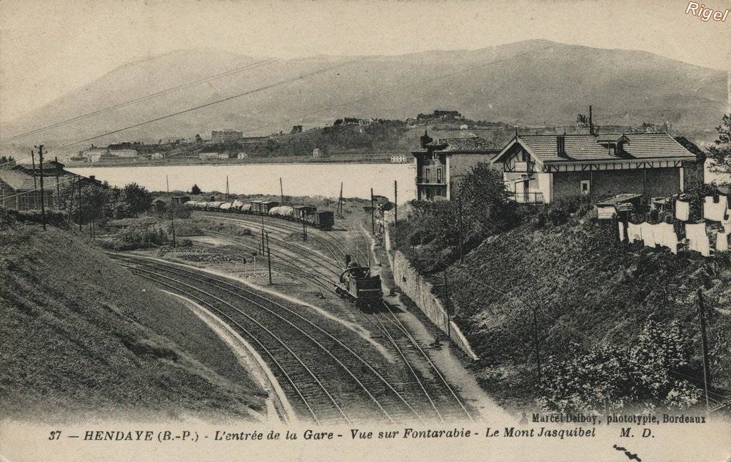 64-Hendaye - Entrée de la gare - Fontarabie - Jasquibel - 37 MD.jpg