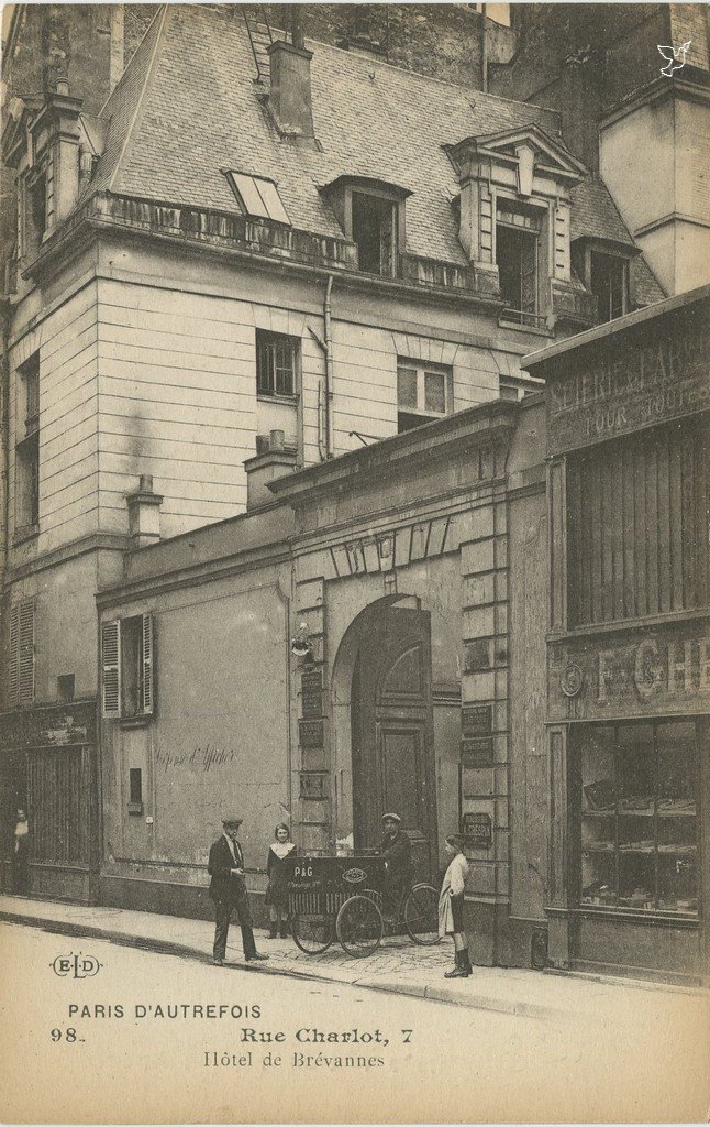 A - 98 - Rue Charlot 7.jpg