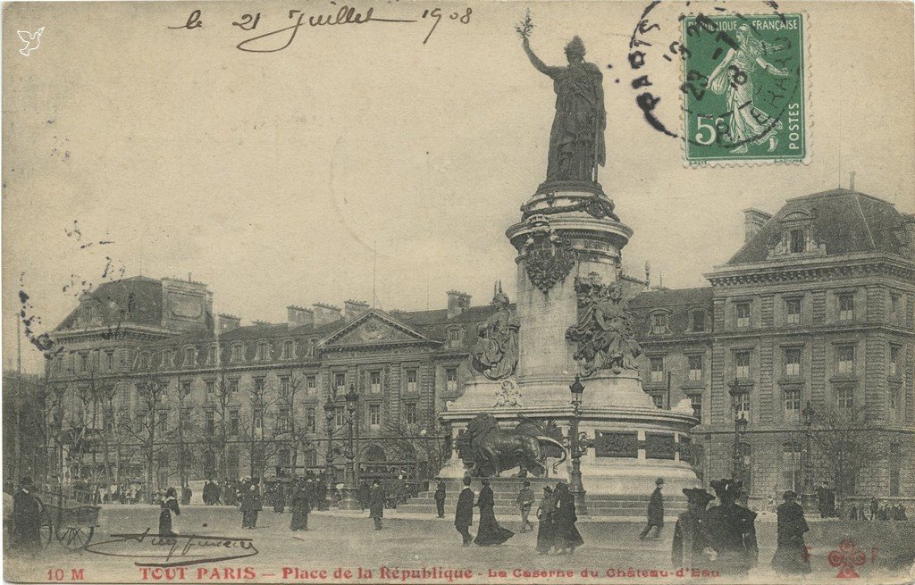 Z - 10 M - Place de la République La Caserne du Chateau d'Eau.jpg