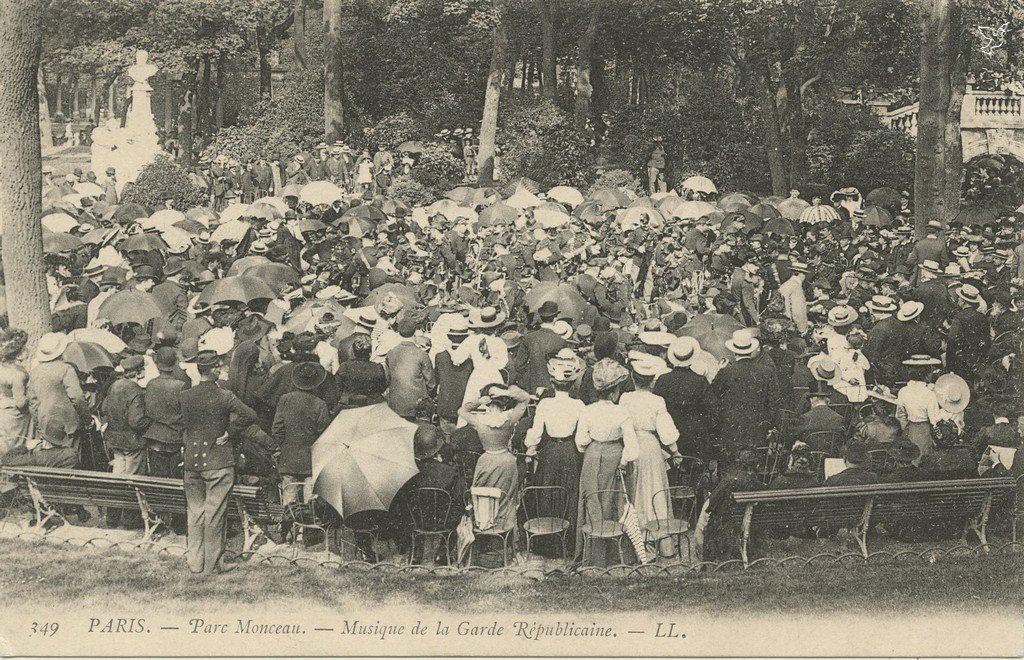 Z - 349 - Parc Monceau Musique Garde Republicaine.jpg