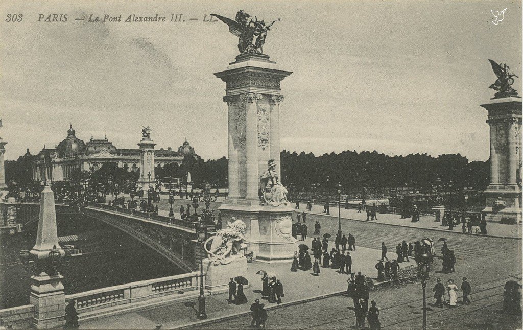 Z - 303 - Pont Alexandre III.jpg