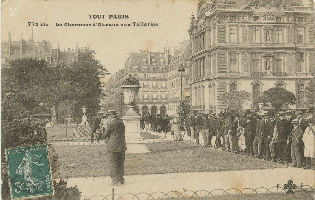 Z - 772 bis - Charmeur d'oiseaux aux Tuileries.jpg