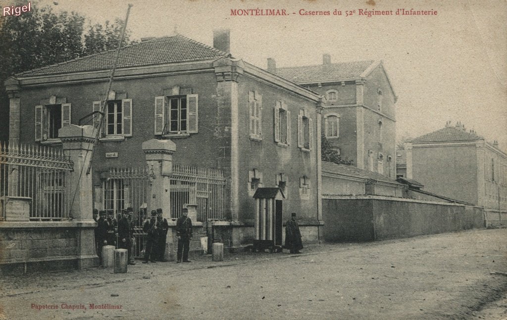 26-Montélimar - Casernes 52ème Régiment Infanterie - Papeterie Chapuis.jpg