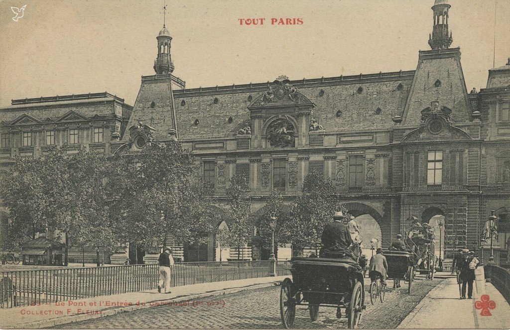 Z - 128 - Le Pont et l'entrée du carrousel.jpg