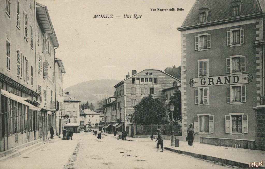 39-Morez - Une Rue.jpg