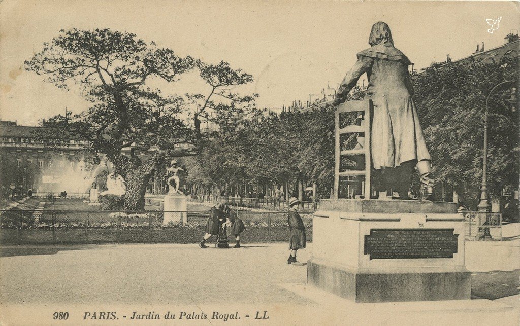 Z - 980 - Jardin du Palais Royal.jpg