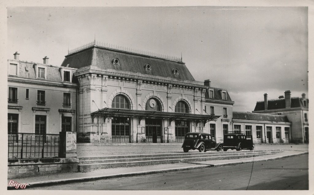 89-Auxerre - La Gare - 4 G Réant Ed.jpg
