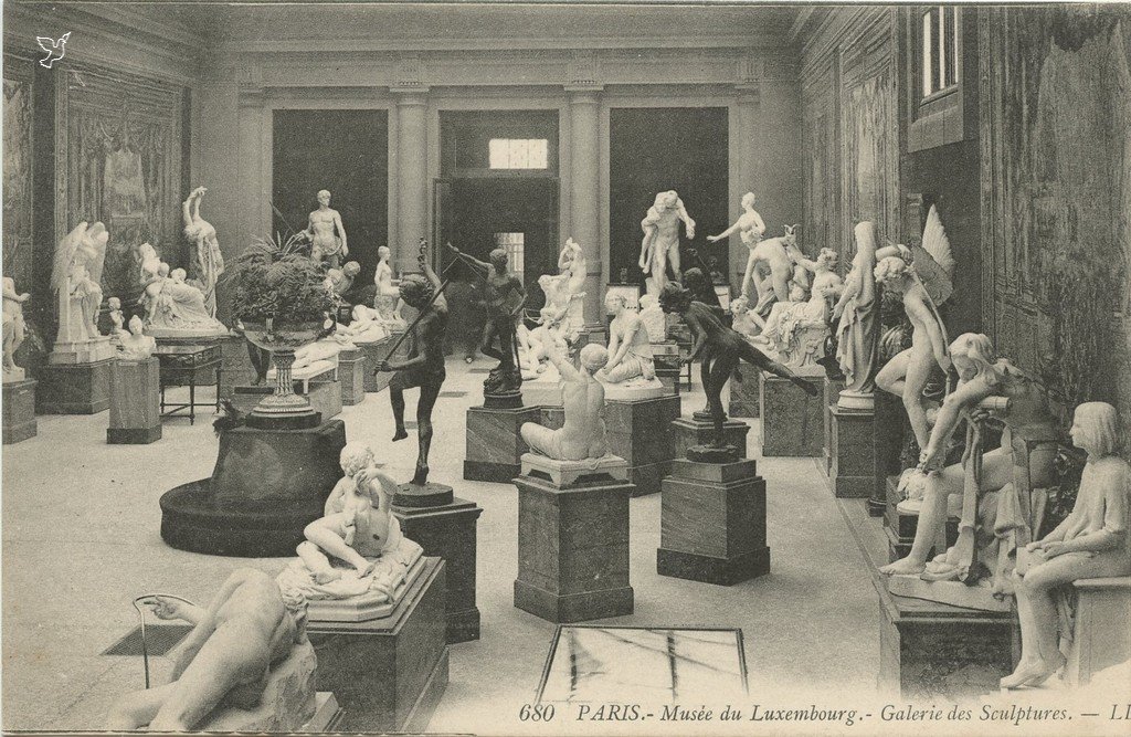 Z - 680 - Musée du Luxembourg - Galerie des Sculptures.jpg