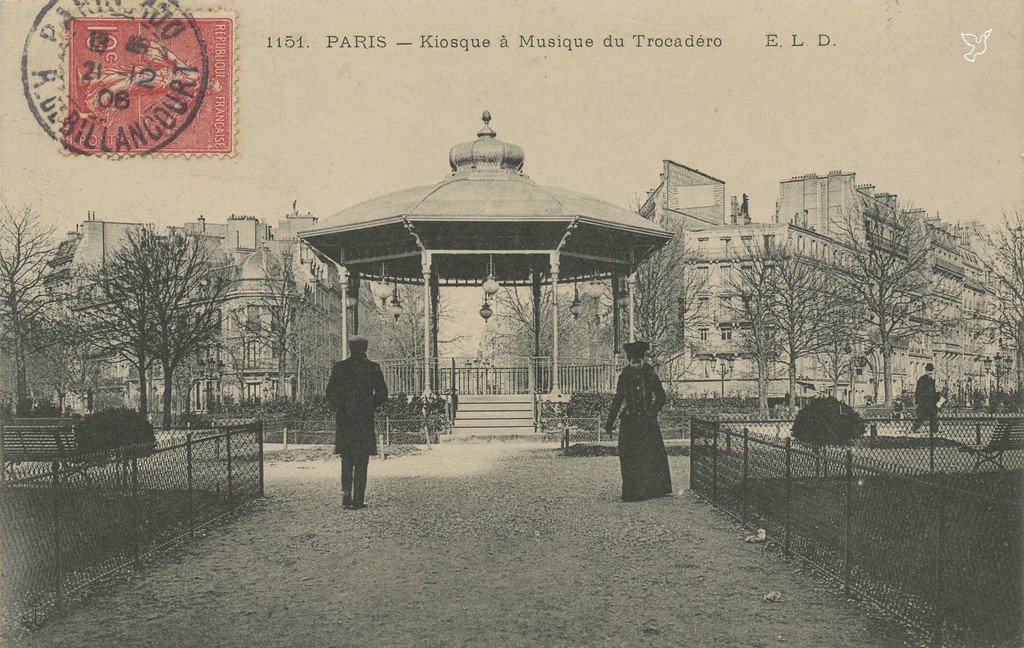 Z - TROCADERO - Kiosque à musique.jpg