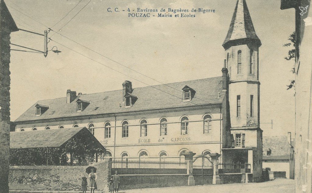 Z - POUZAC - CC 4 - Mairie et Ecoles.jpg