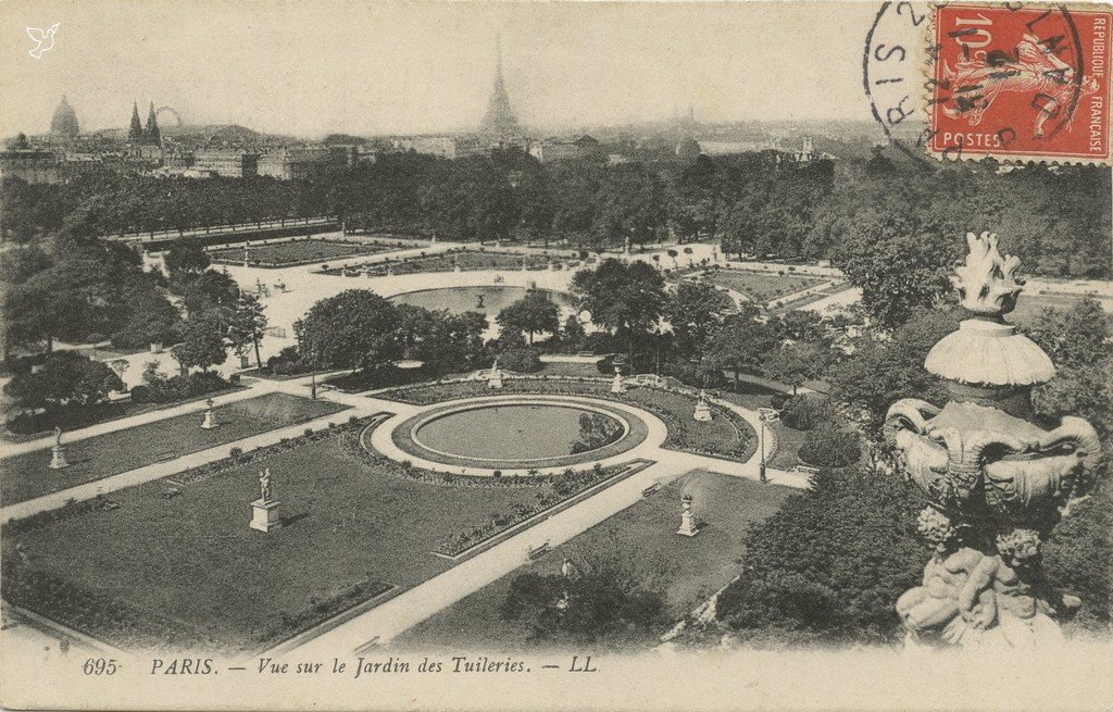 Z - 695 - Vue sur le Jardin des Tuileries (NB).jpg