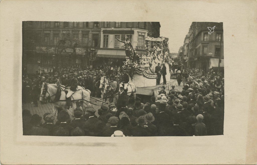 Z - EDGAR-QUINET - Carte photo cavalcade.jpg