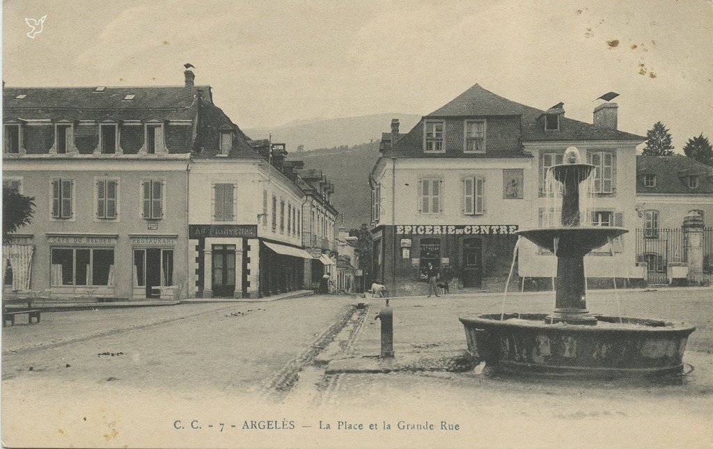 Z - CC - 7 - Place et Grande Rue.jpg