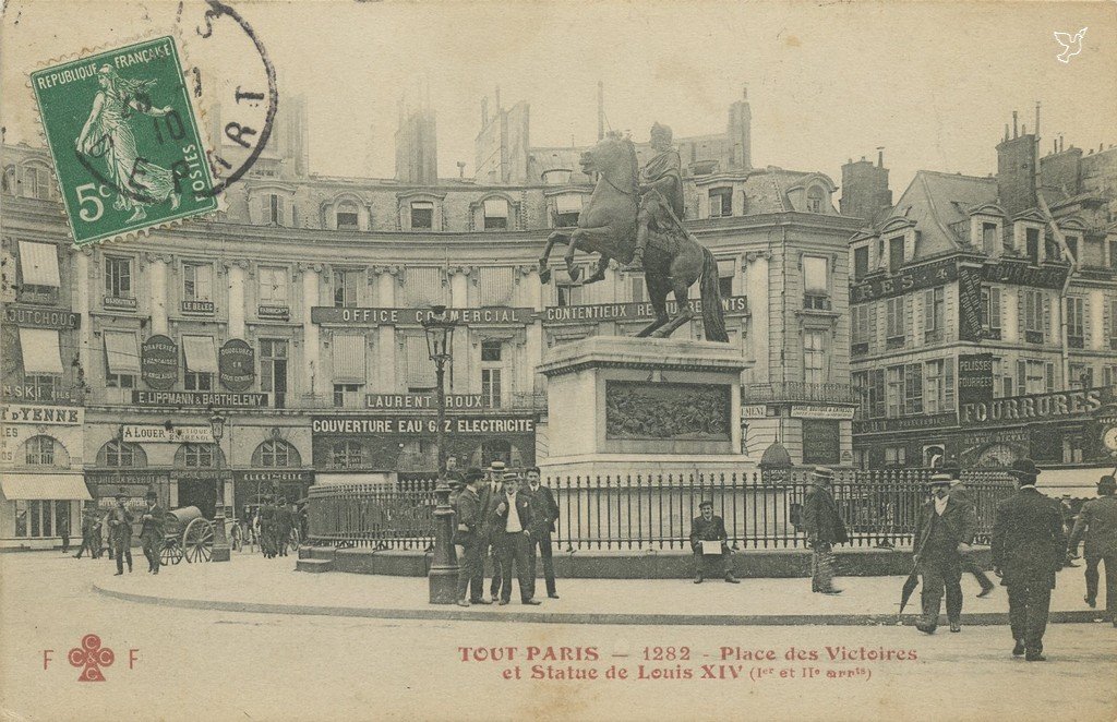 Z - 1282 - Place des Victoires et Statue de Louis XIV.jpg