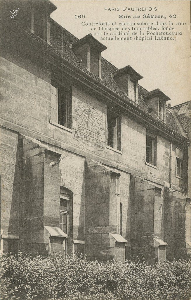 A - 169 - Rue de Sèvres 42.jpg