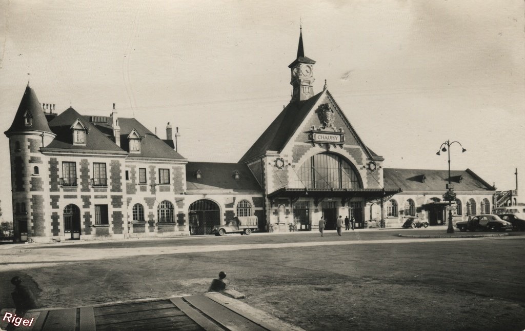 02-Chauny _Aisne_ Vue Générale de la Gare - 2 Glatigny.jpg