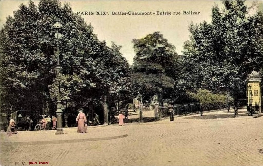 Paris XIXe - Buttes-Chaumont - Entrée rue Bolivar.jpg