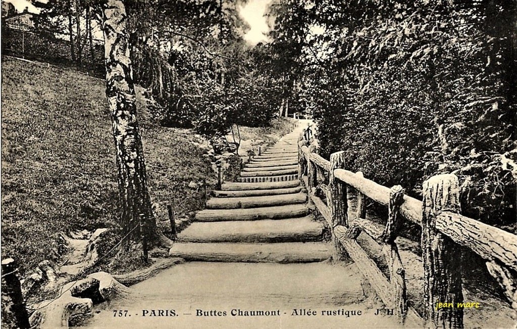 Paris - Buttes-Chaumont - Allée rustique.jpg