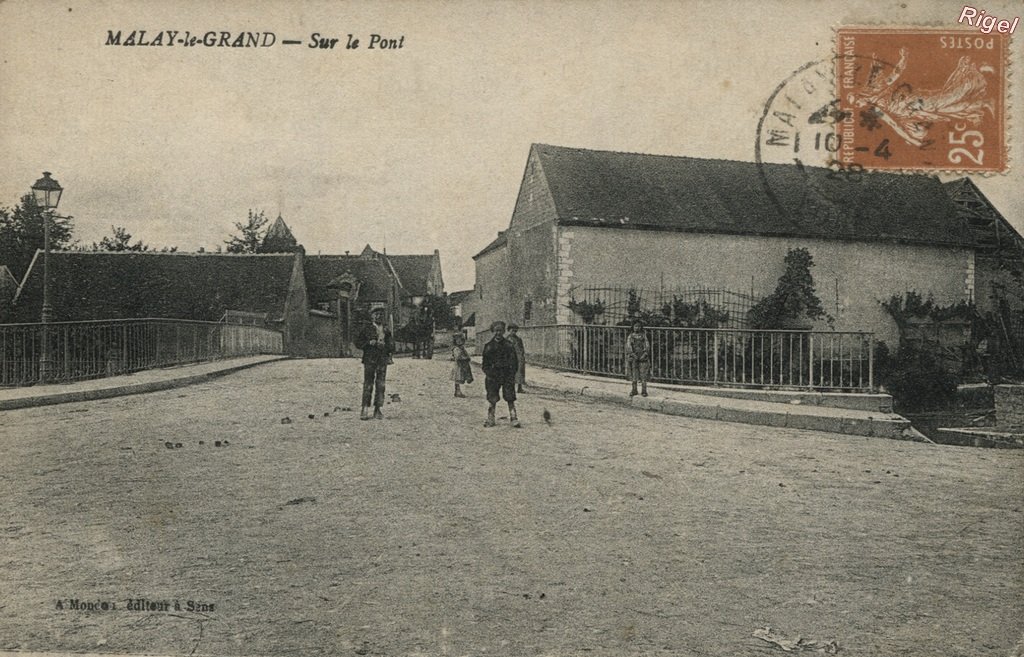 89-Malay-le-Grand - Sur le Pont.jpg