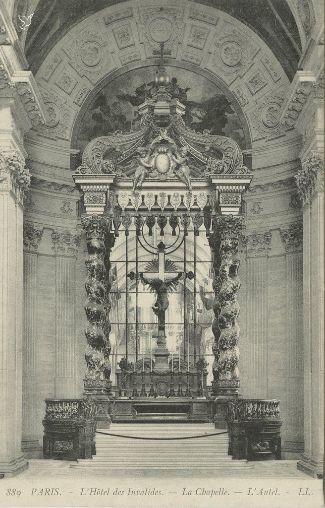 Z - 889 - L'Hôtel des Invalides - La Chapelle - L'Autel.jpg