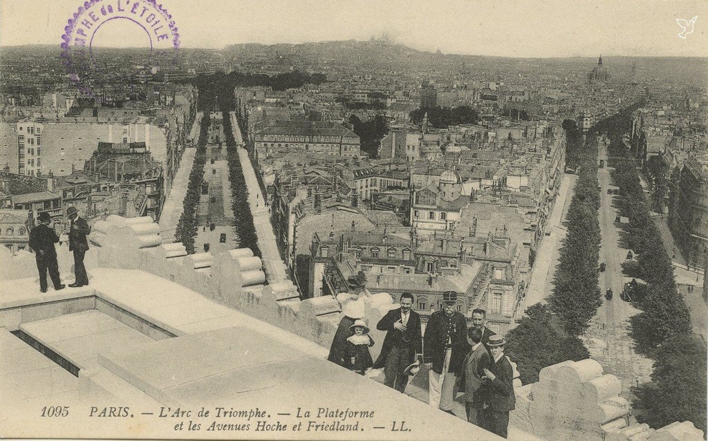 Z - 1095 - L'Arc de Triomphe - La Plateforme et les Avenues Hoche et Friedland.jpg