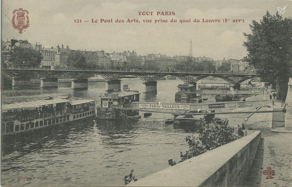 Z - 121 - Le Pont des Arts, vue prise du Quai du Louvre.jpg