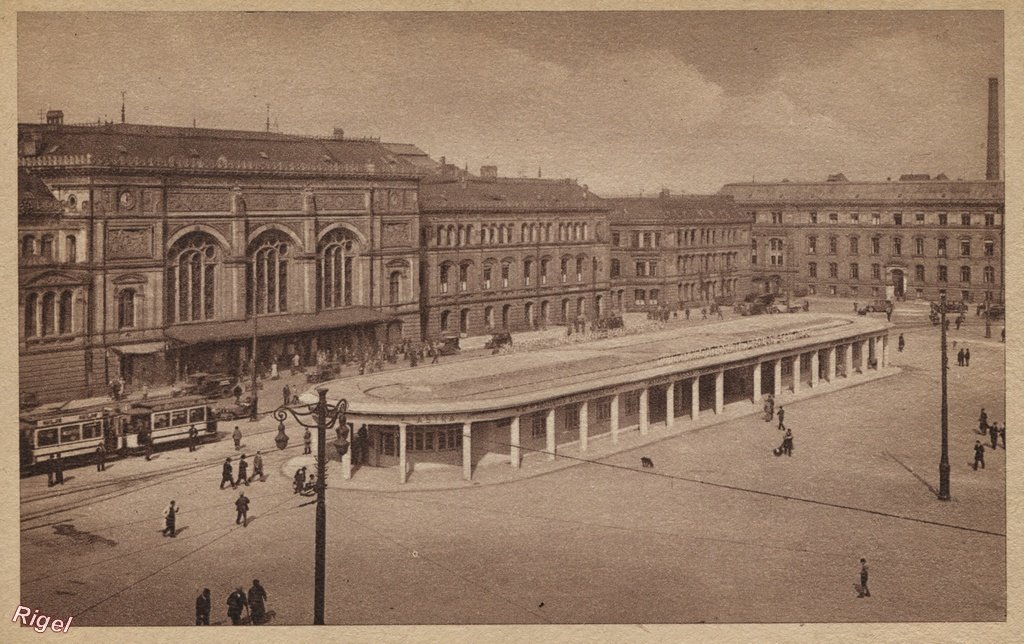 67 - Straßburg Bahnhofplatz - Strasbourg Place de la Gare - Jul_ Manias et Cie.jpg