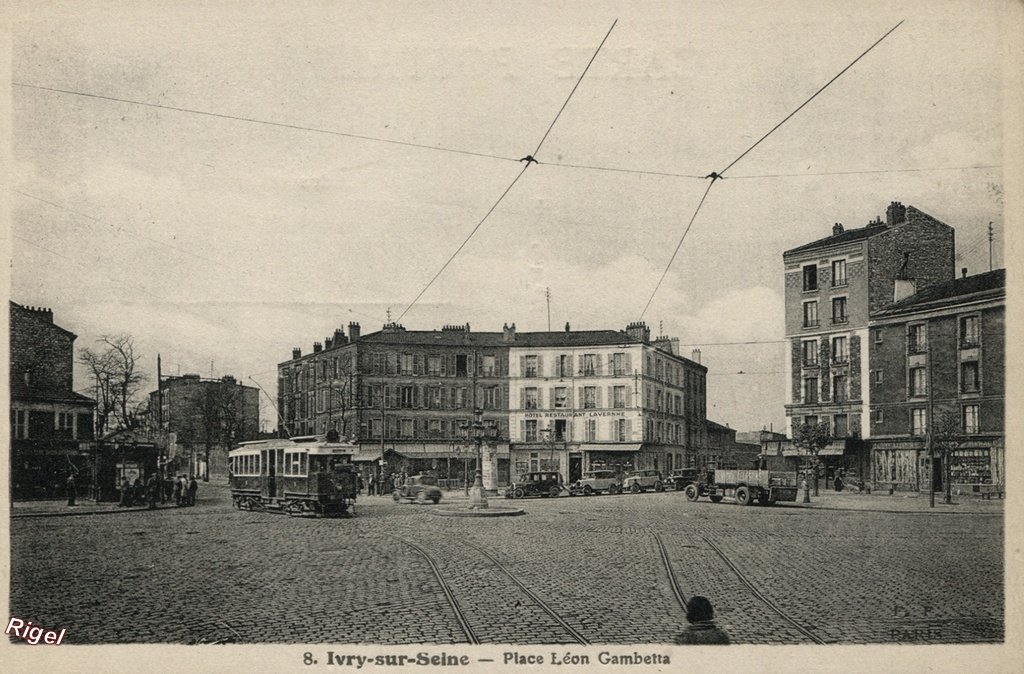 94-Ivry-sur-Seine - Place Léon Gambetta - 8 F Fleury.jpg