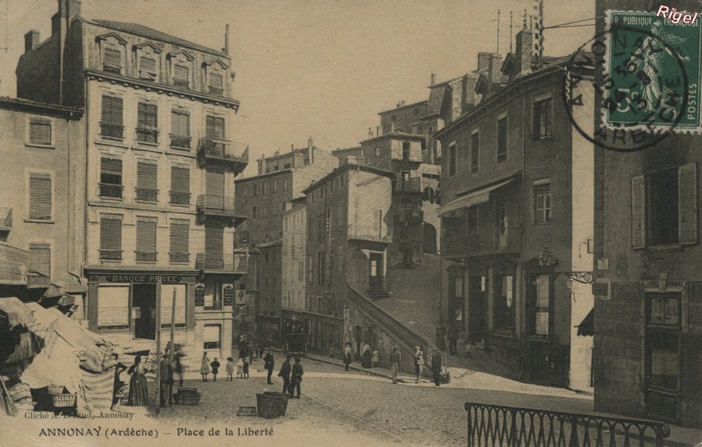 07-Annonay - Place de la Liberté - Cliché A Beraud Annonay.jpg