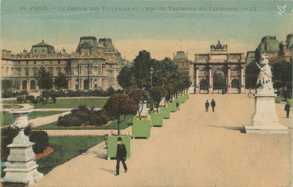 Z - 44 - Le jardin des Tuileries et l'Arc du Carrousel.jpg