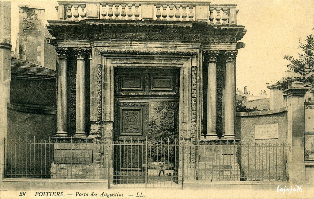 86-Poitiers-Porte des Augustins.jpg