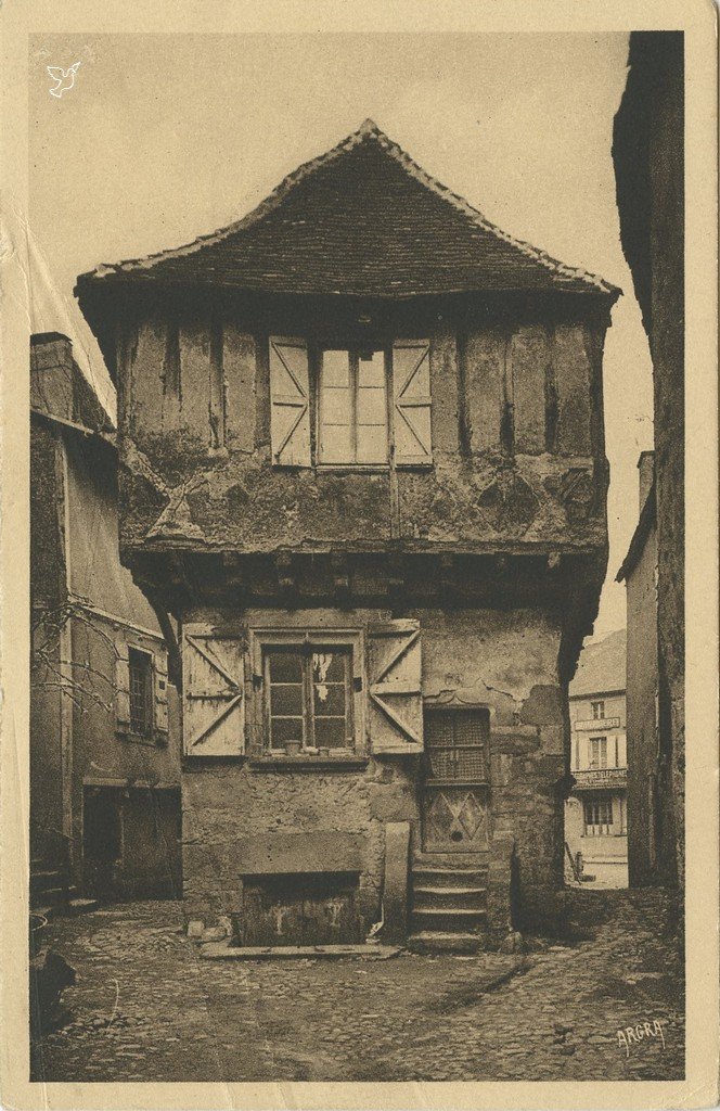 Z - ARGRA 292 - Vielle maison XV° rue Paramelle.jpg